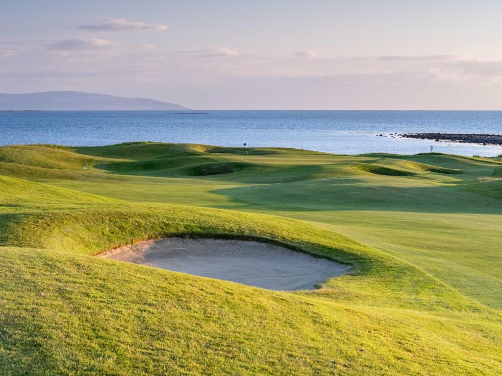 Hawthorn Hotel Golf